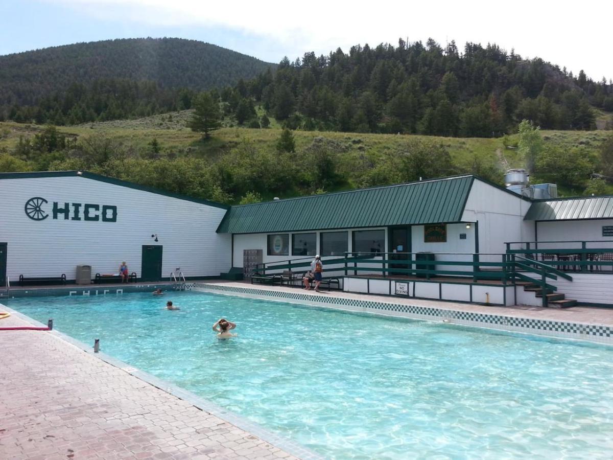 Chico Peak Nr Yellowstone,chico Hot Springs
